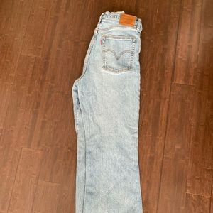 LEVIS RIBCAGE CROP FLARE JEANS!!!